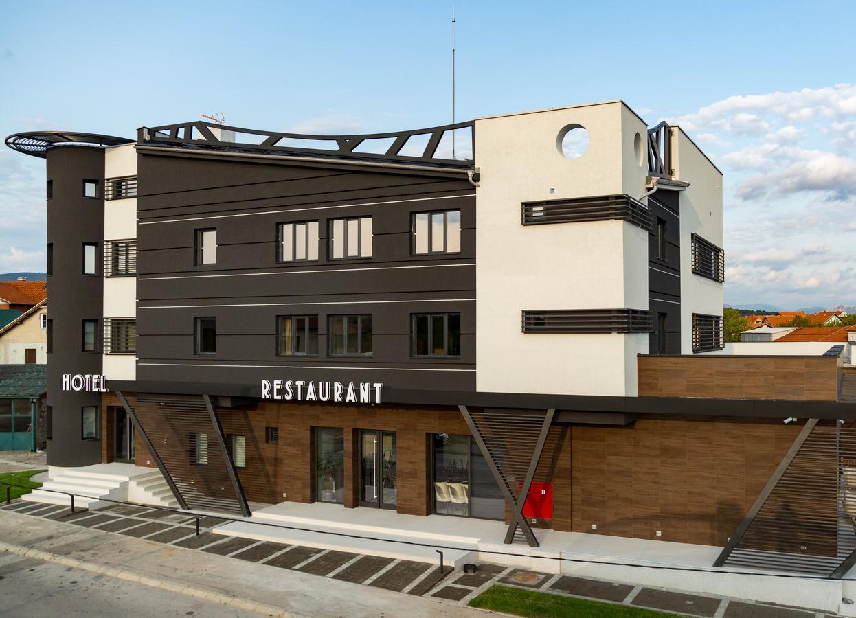 Hotel Ideo Lux Ni Exterior foto