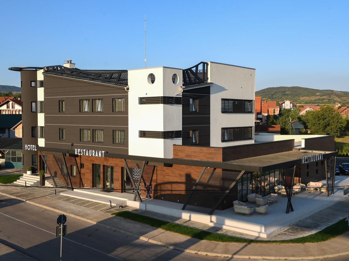 Hotel Ideo Lux Ni Exterior foto