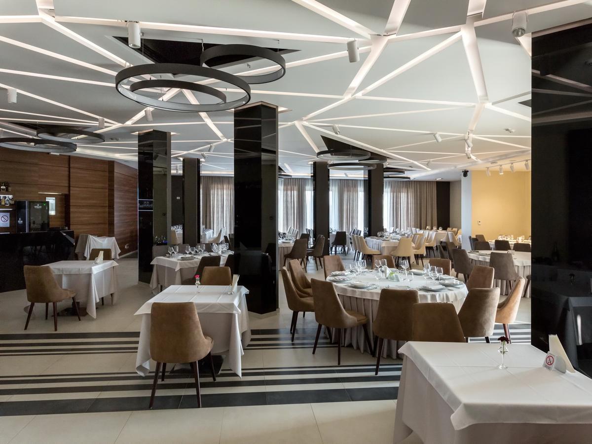 Hotel Ideo Lux Ni Exterior foto